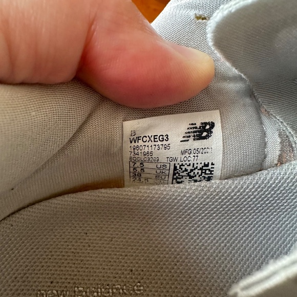 New Balance Women’s Rebel v3 - Picture 3 of 4